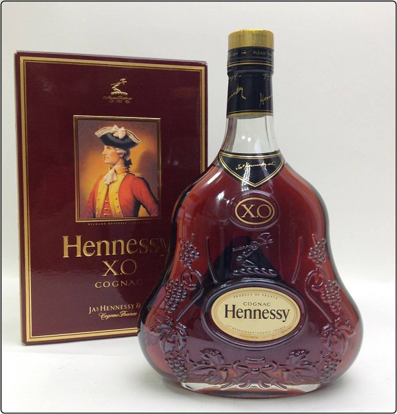 Hennessy ヘネシー XO COGNAC コニャック 金キャップ ゴールドキャップ クリアボトル ブランデー 700ml アルコール 酒 ※未開栓買取致しました。