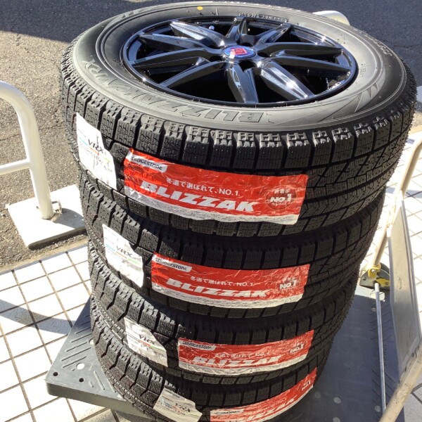 BRIDGESTONE VRX スタッドレスタイヤ