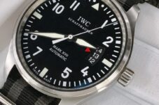 IWC 腕時計 パイロットウォッチマーク 17 IW326501 自動巻き 買取致しました。
