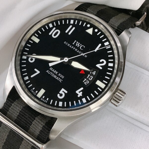 IWC 腕時計 パイロットウォッチマーク 17 IW326501 自動巻き 買取致しました。