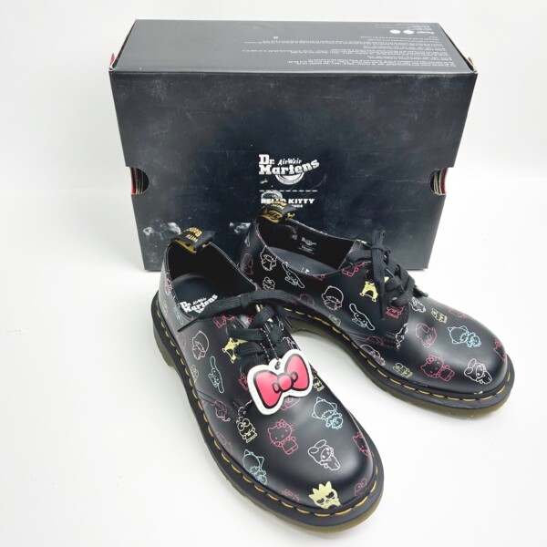 ドクターマーチン Dr.Martens サンリオコラボ ローカットブーツ 1461 HK+F ハローキティ Hello Kitty and Friends 3ホール UK6サイズ  買取致しました。