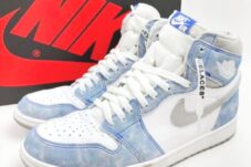 ナイキ NIKE AIR JORDAN 1 RETRO HIGH OG hyper royal  555088-402  28.5cm 買取致しました。