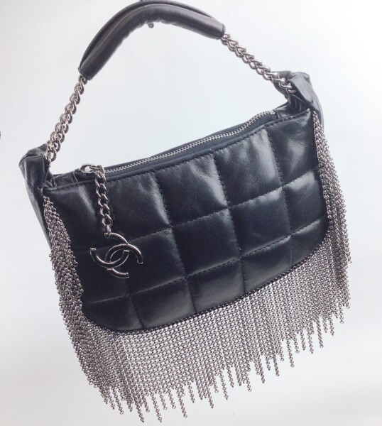 CHANEL ラムスキン チョコバー メタルフリンジ ハンドバッグ A20454 買取致しました。