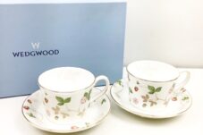 WEDGWOOD ワイルドストロベリー ティーカップ＆ソーサーペアセット 買取致しました。