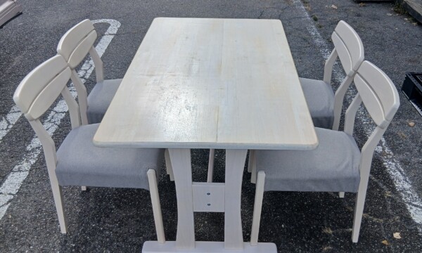 出張買取~岐阜県土岐市~ダイニングテーブル買取致しました。