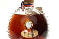 REMY MARTIN LOUIS XIII VERY OLD レミーマルタン ルイ13世 ベリーオールド 700ml 買取致しました。