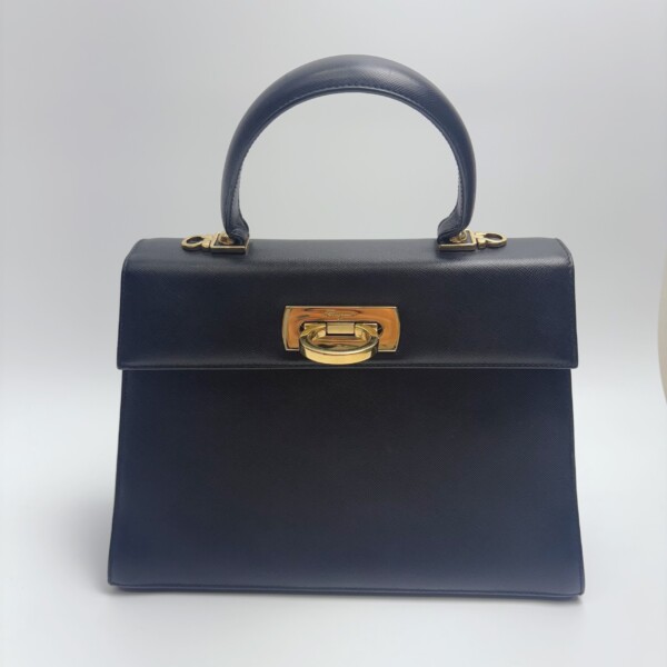 SALVATORE FERRAGAMO サルヴァトーレフェラガモ ガンチーニ 2WAYショルダーバッグAF 21 2181 買取致しました。