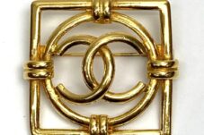 CHANEL シャネル ココマーク スクエア ブローチ GP ゴールド 29刻印  買取致しました。アンティークって？？