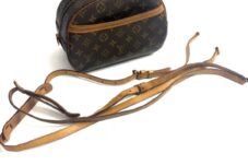 ちぎれてても大丈夫！！ Louis Vuitton モノグラム ブロワ M51221 買取致しました。